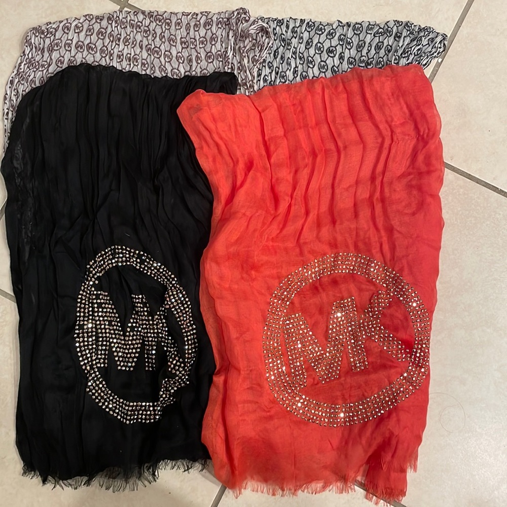Michael kors scarfs
